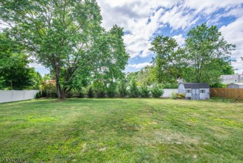 6 Honeyman Drive Roxbury NJ 07876