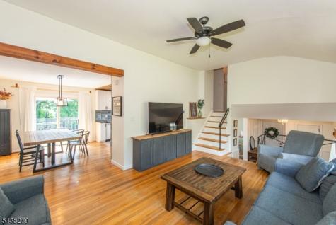 6 Honeyman Drive Roxbury NJ 07876