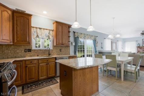 6 Varnon Court Hillsborough NJ 08844