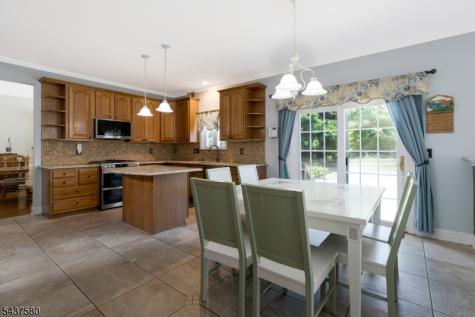 6 Varnon Court Hillsborough NJ 08844
