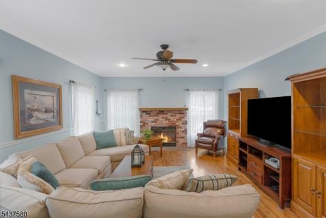 6 Varnon Court Hillsborough NJ 08844