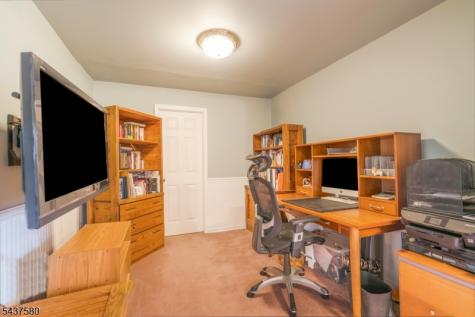 6 Varnon Court Hillsborough NJ 08844