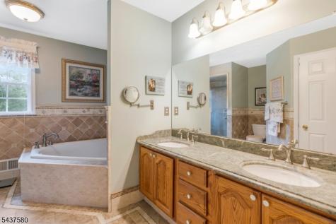6 Varnon Court Hillsborough NJ 08844