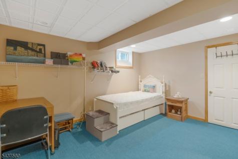 6 Varnon Court Hillsborough NJ 08844