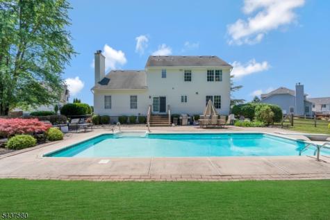 6 Varnon Court Hillsborough NJ 08844