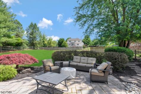 6 Varnon Court Hillsborough NJ 08844
