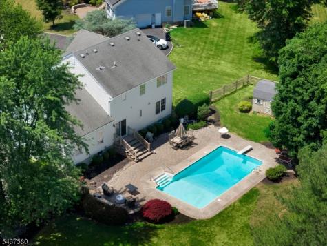 6 Varnon Court Hillsborough NJ 08844