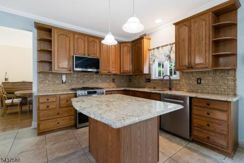 6 Varnon Court Hillsborough NJ 08844