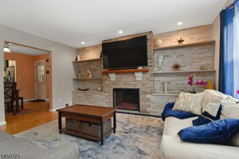 631 Concord Circle Ewing NJ 08618