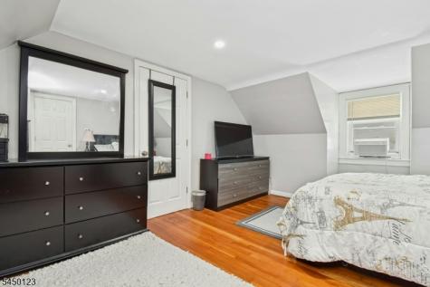 631 Concord Circle Ewing NJ 08618