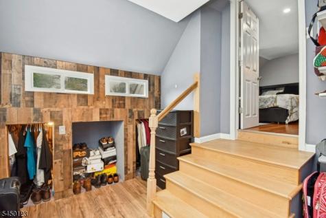 631 Concord Circle Ewing NJ 08618