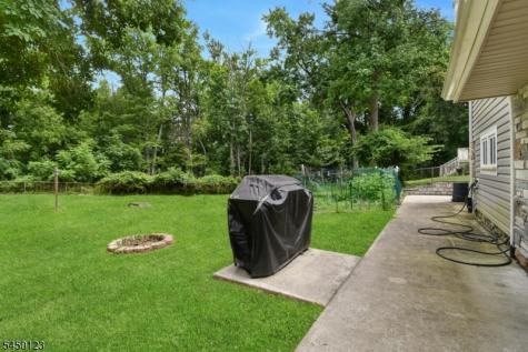 631 Concord Circle Ewing NJ 08618