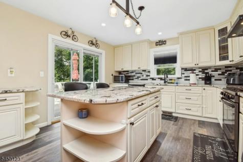 631 Concord Circle Ewing NJ 08618