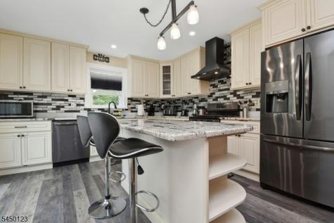 631 Concord Circle Ewing NJ 08618
