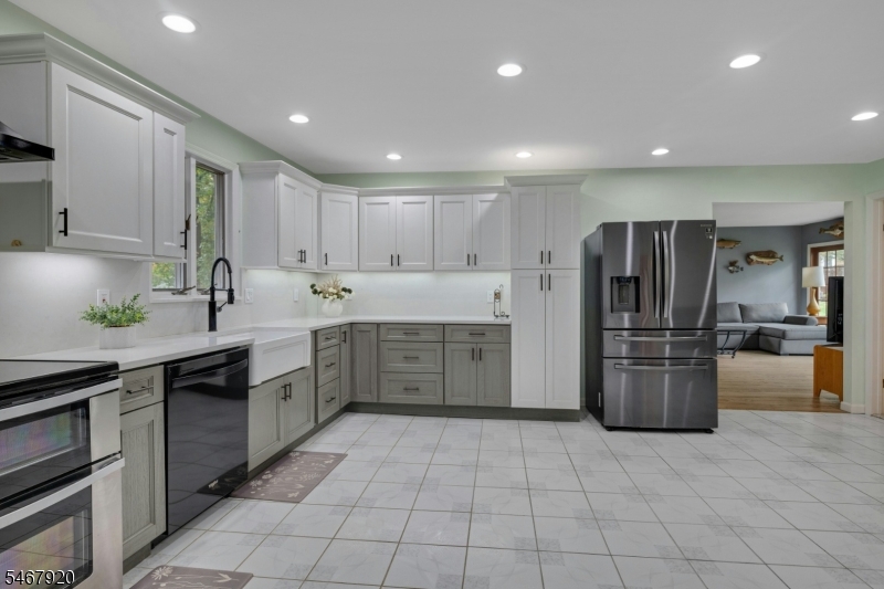 39 Hillside Avenue Jefferson NJ 07460