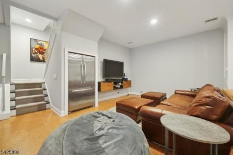 50 Sequoia Drive Watchung NJ 07069