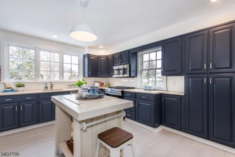 25 Melrose Place Montclair NJ 07042