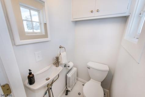 25 Melrose Place Montclair NJ 07042