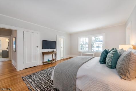 25 Melrose Place Montclair NJ 07042