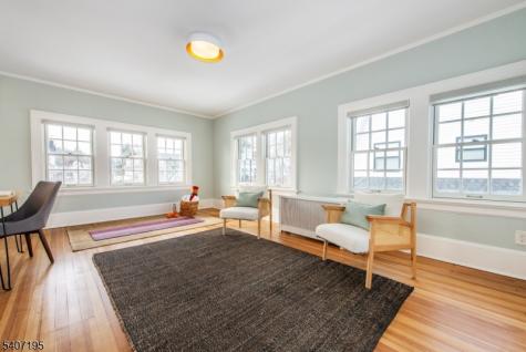 25 Melrose Place Montclair NJ 07042