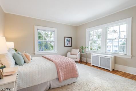 25 Melrose Place Montclair NJ 07042