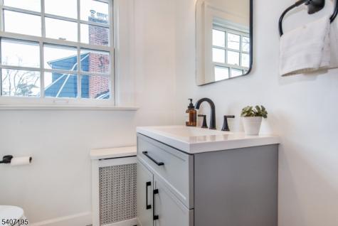 25 Melrose Place Montclair NJ 07042