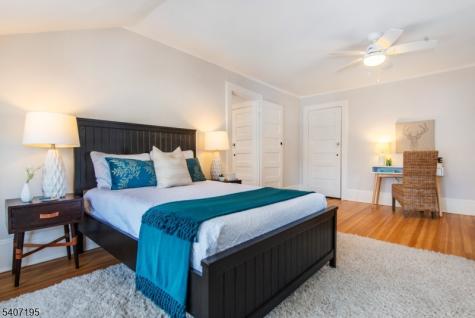 25 Melrose Place Montclair NJ 07042