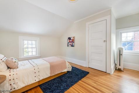 25 Melrose Place Montclair NJ 07042