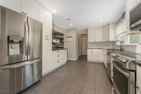 17 Partridge Run Washington NJ 07882