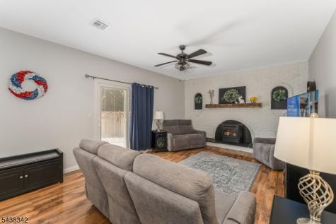17 Partridge Run Washington NJ 07882