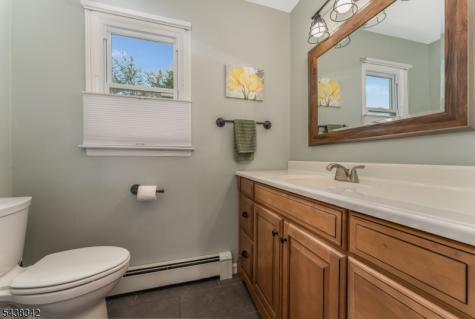 17 Partridge Run Washington NJ 07882