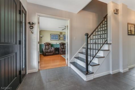 17 Partridge Run Washington NJ 07882