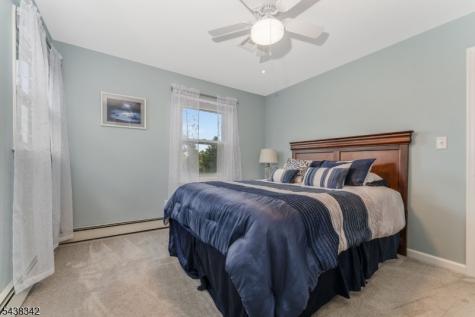 17 Partridge Run Washington NJ 07882