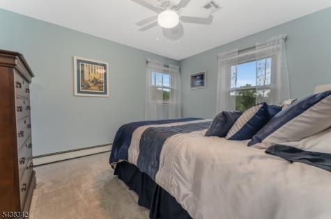 17 Partridge Run Washington NJ 07882