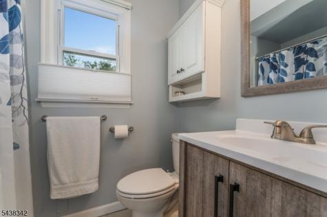 17 Partridge Run Washington NJ 07882