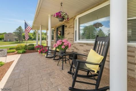 17 Partridge Run Washington NJ 07882