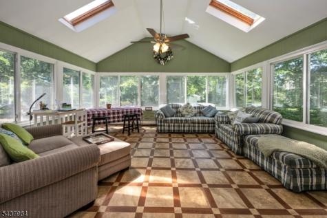 12 Waibel Drive Allendale NJ 07401