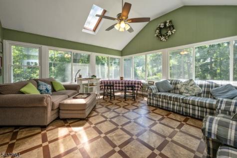 12 Waibel Drive Allendale NJ 07401