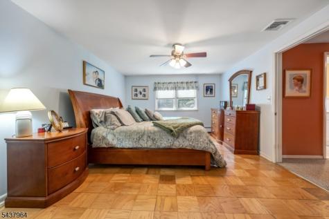 12 Waibel Drive Allendale NJ 07401