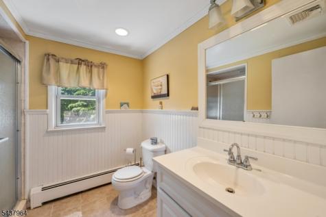 12 Waibel Drive Allendale NJ 07401
