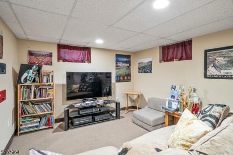 12 Waibel Drive Allendale NJ 07401
