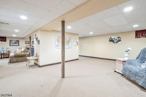 12 Waibel Drive Allendale NJ 07401