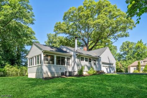 12 Waibel Drive Allendale NJ 07401