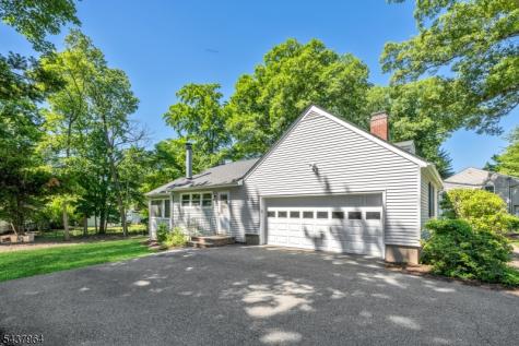 12 Waibel Drive Allendale NJ 07401