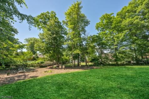 12 Waibel Drive Allendale NJ 07401
