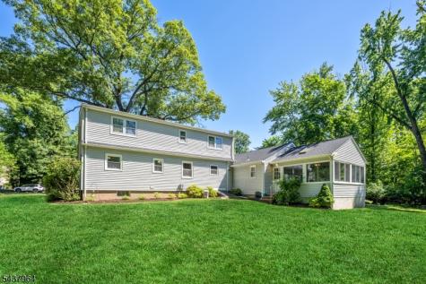12 Waibel Drive Allendale NJ 07401
