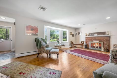 12 Waibel Drive Allendale NJ 07401