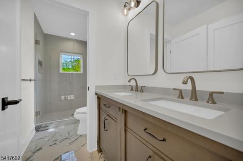 94 E Cedar Street Livingston NJ 07039