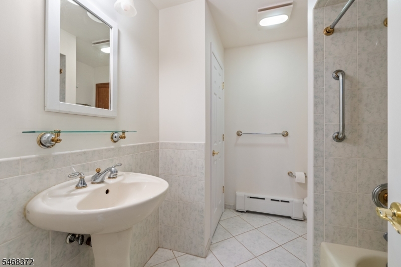 9 Fieldhedge Drive Hillsborough NJ 08844