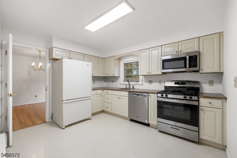9 Fieldhedge Drive Hillsborough NJ 08844